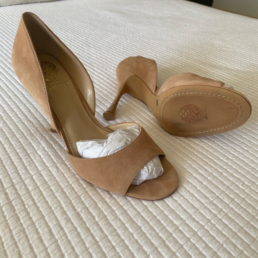 Vince Camuto suede heels nude 9.5
